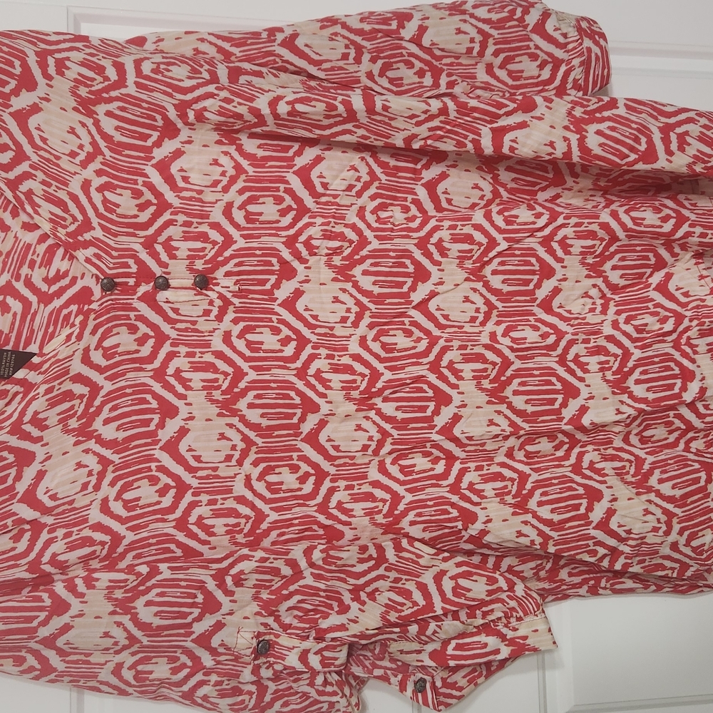 Red and White Geometric Patterned Blouse